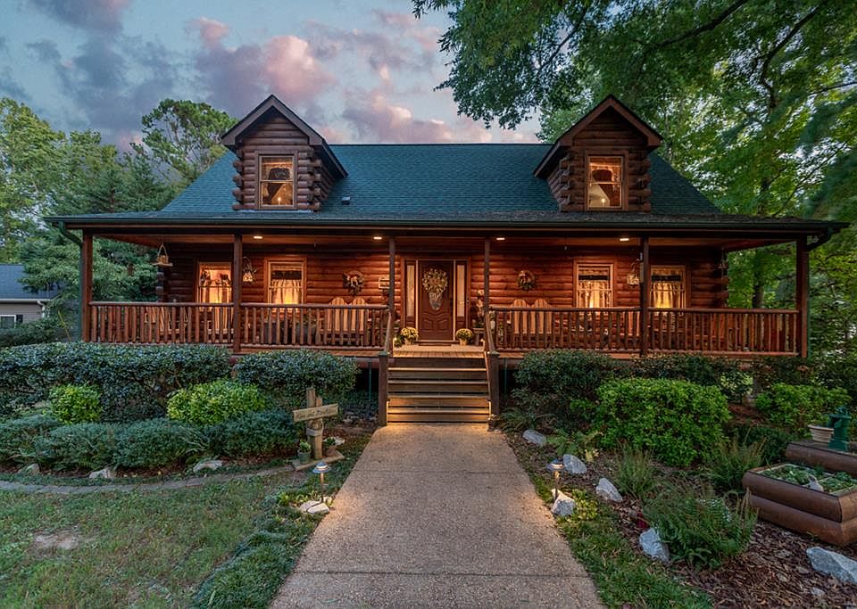 1st image of 90 Cove Ln