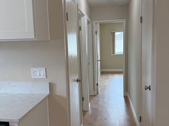 5th image of 2666 N Anchor Ave