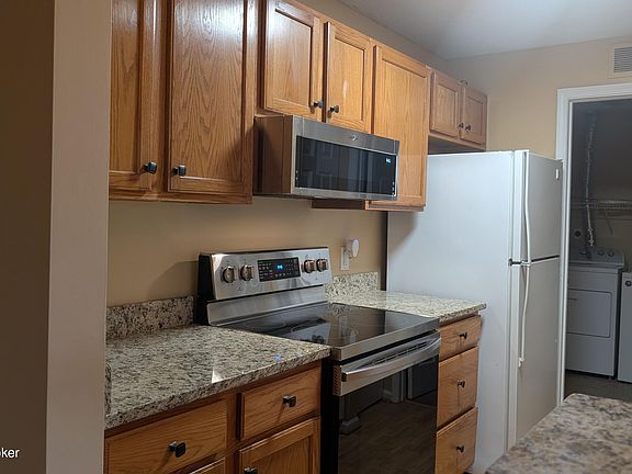 4th image of 8415 Ambrosse Ln Unit 208
