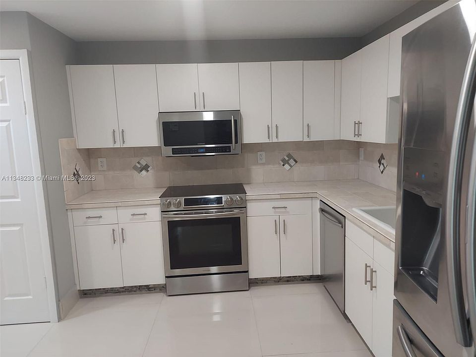 2nd image of 2381 NE 14th St #203