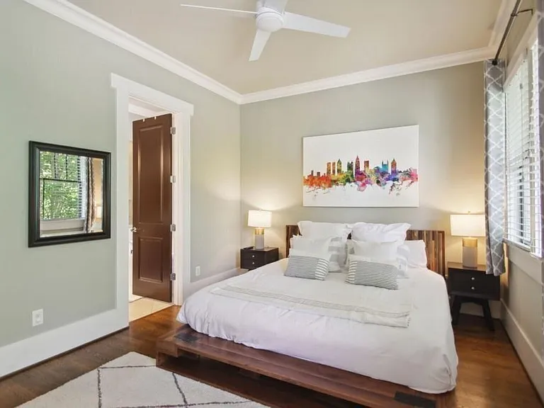 519 N Highland Ave NE — Photo 14