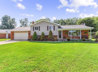 1233 N Raisinville Rd, Monroe, MI 48162