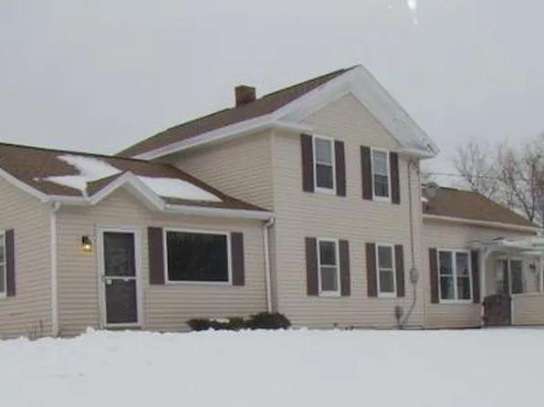 S29W31532 Sunset Dr, Waukesha, WI 53189