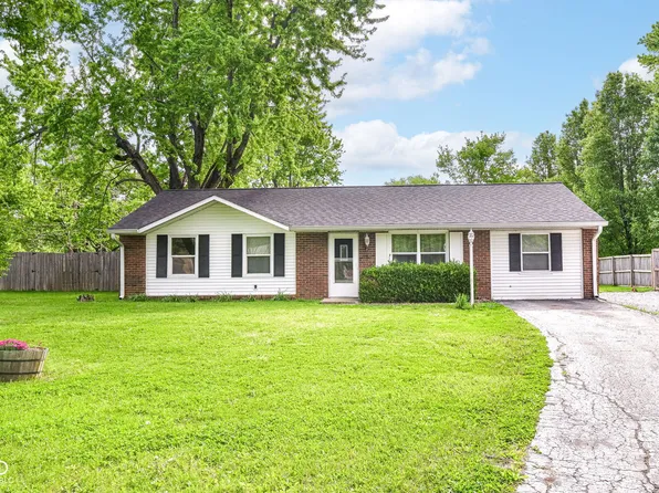 8177 N Poplar Dr, Mooresville, IN 46158