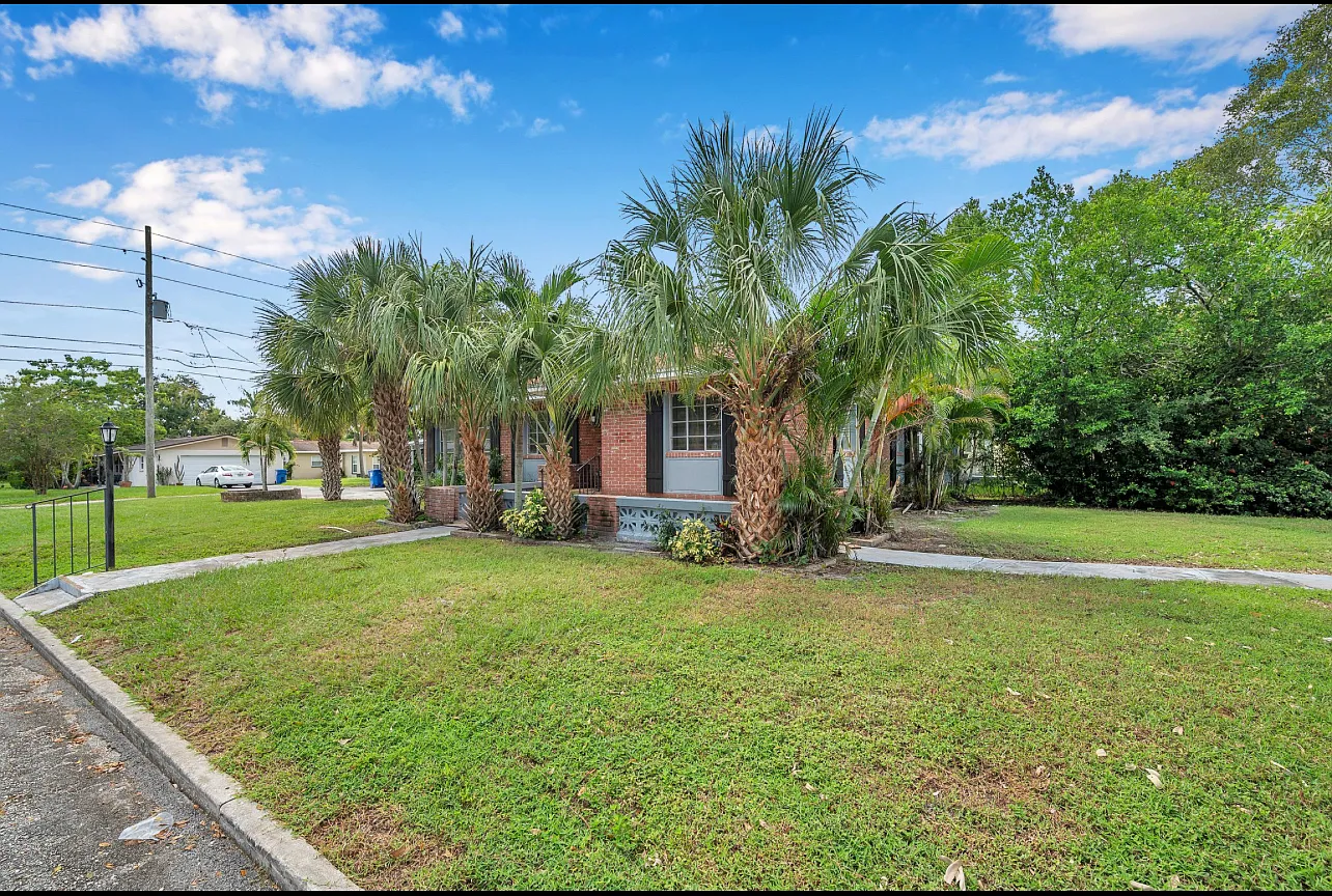 3 bed, 1334 sqft, $2,500 — Photo 4