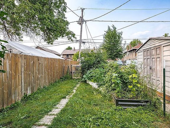 3rd image of 1075 86th Ave W