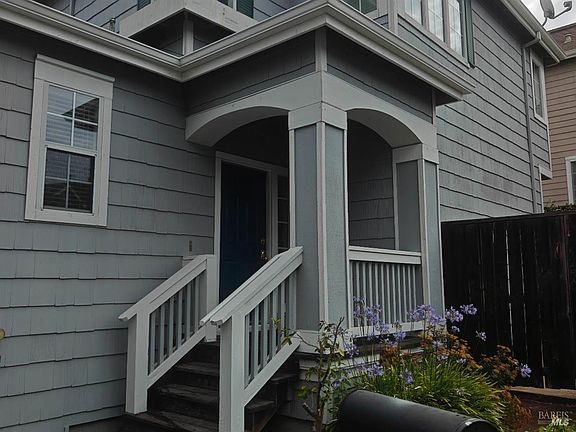 3rd image of 1014 Addison Circle