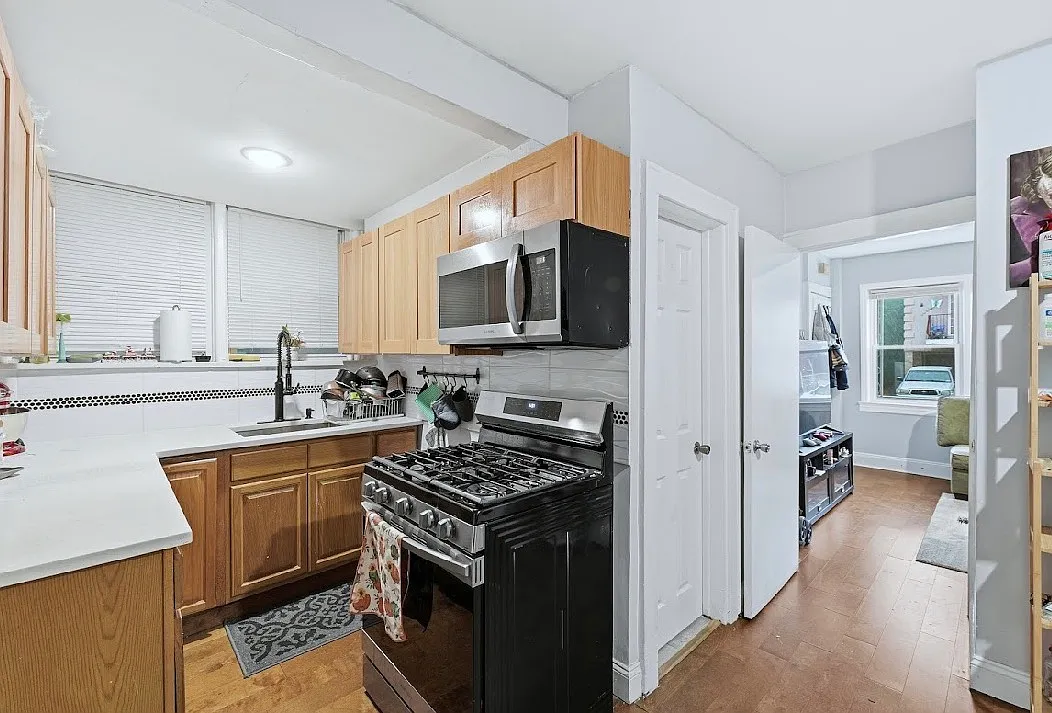 2 bed, $2,000 — Photo 2