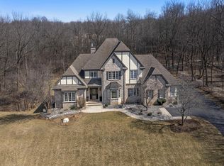 W248S6036 Deerfield Cir, Waukesha, WI 53189