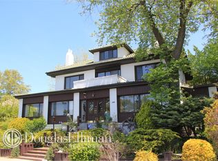 310 Shore Rd, Douglaston, NY 11363