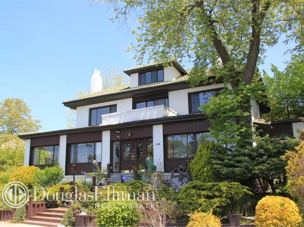 310 Shore Road image 1 of 23