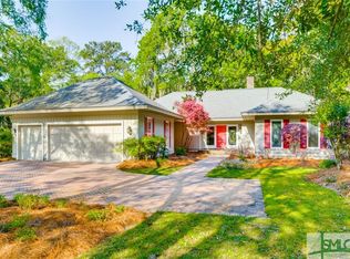 2 Raintree Ln, Savannah, GA 31411