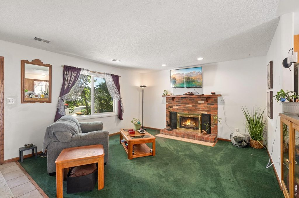 4409 Julian Ct