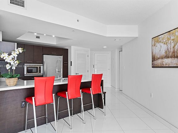4th image of 150 Sunny Isles Blvd #11004