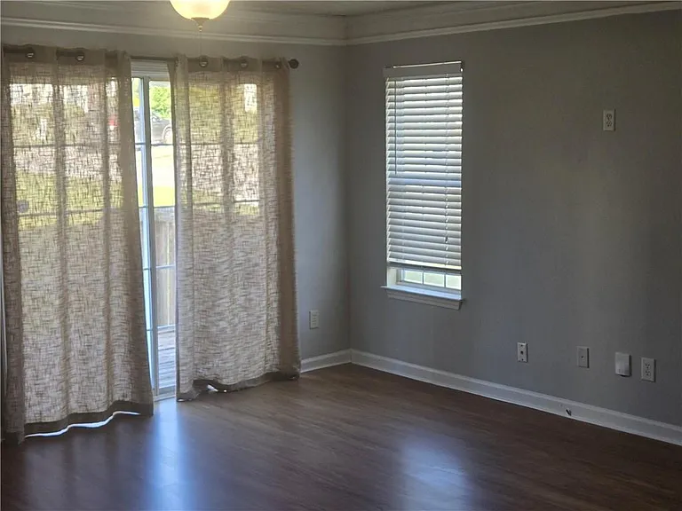 6623 Ivy Log Dr — Photo 9