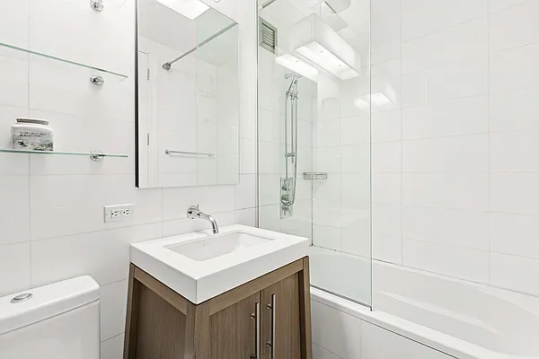 Rented by Compass | media 58