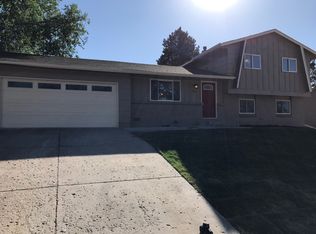 1363 Hiawatha Dr, Colorado Springs, CO 80915