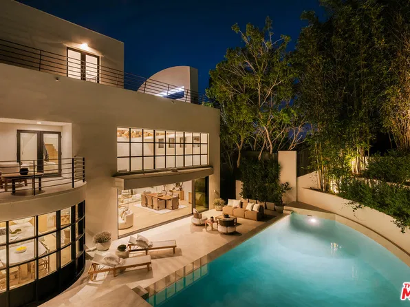 255 S Bentley Ave, Los Angeles, CA 90049