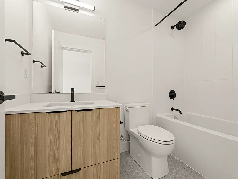 20769 Fraser Hwy #501 — Photo 7