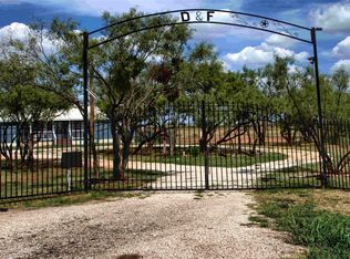 799 County Road 309, Tye, TX 79563