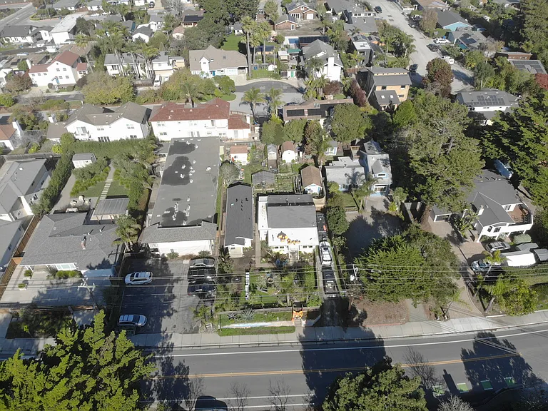 1917 Portola Dr — Photo 30