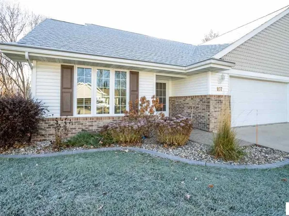 107 Shiloh Ct, Mankato, MN 56001