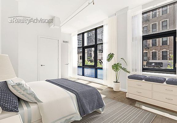 3rd image of 110 Norfolk St #3B
