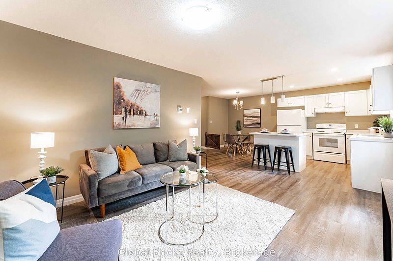 Woodstock Townhouse for rent - 3 Bedrooms — photo 3