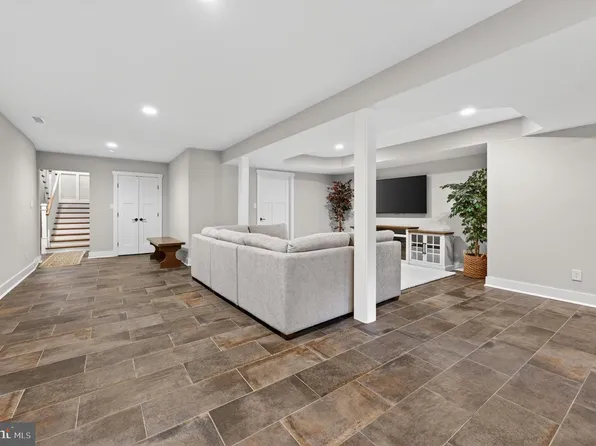 683 Gravelly Hollow Rd, Medford, NJ 08055