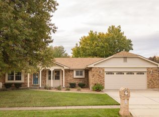56 Huntington Pkwy, Saint Charles, MO