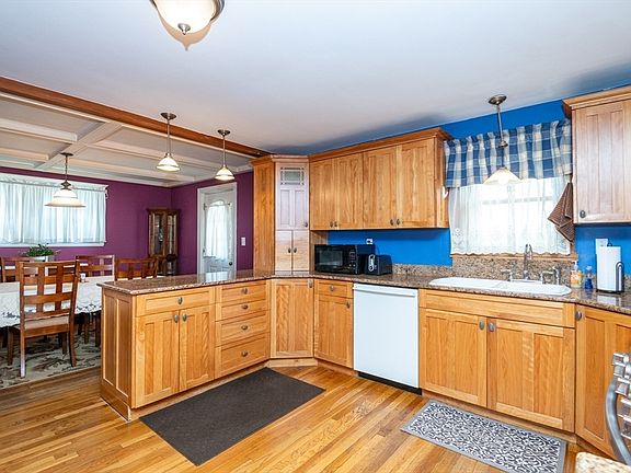 5th image of 8 Highland St