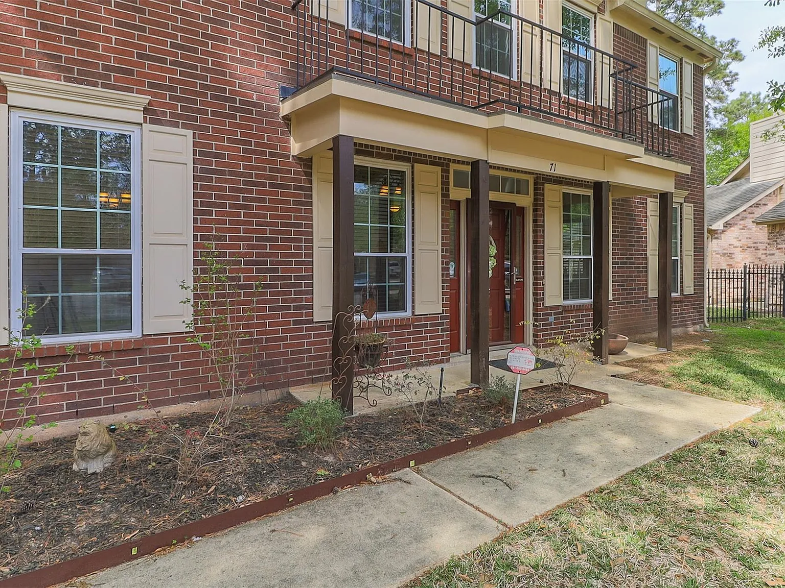 4 bed, 2.5 bath, 2012 sqft, $2,800 — Photo 4