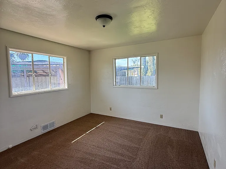 1271 Slaughter Ave — Photo 10