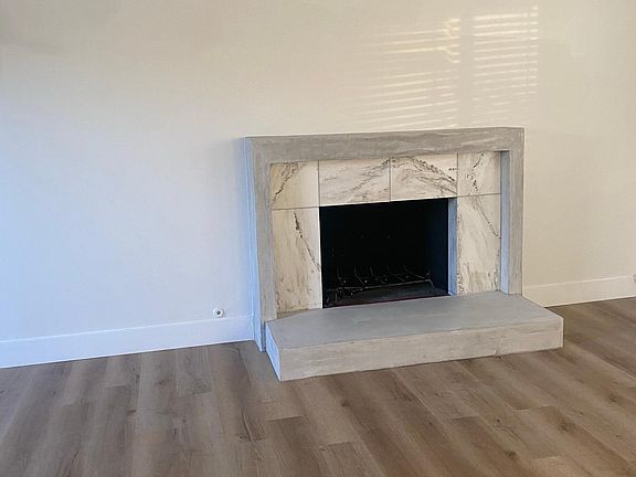 3rd image of 1798 Kenwood Pl