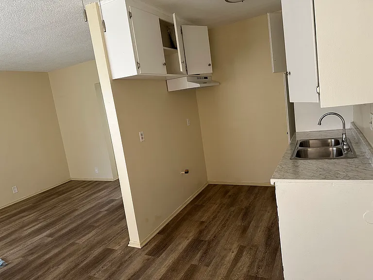 1941 Orchard Ave #7 — Photo 4
