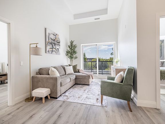 4th image of 6301 Campeau Dr #907
