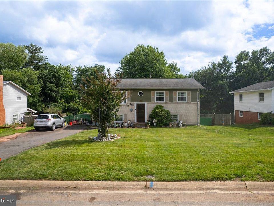 1st image of 713 W Holly Ave