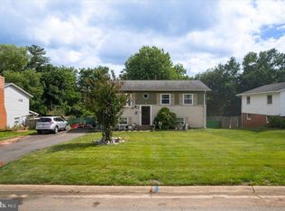 713 W Holly Ave, Sterling, VA 20164
