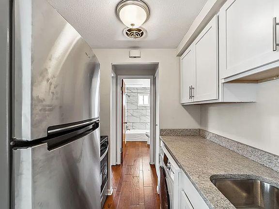 5th image of 2019 McKinley Ave #10