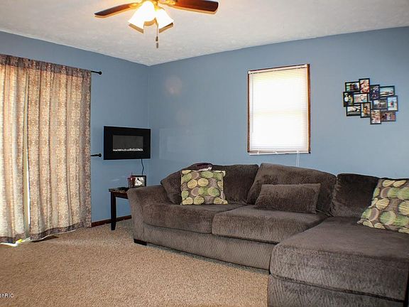 4th image of 2110 Brooks St