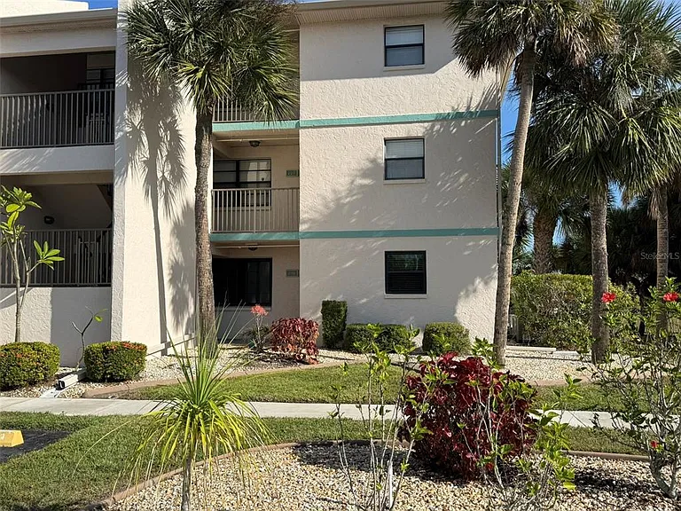 175 Kings Hwy #228 — Photo 21