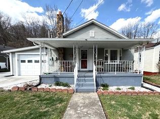 424 E Parrish St, Covington, VA 24426