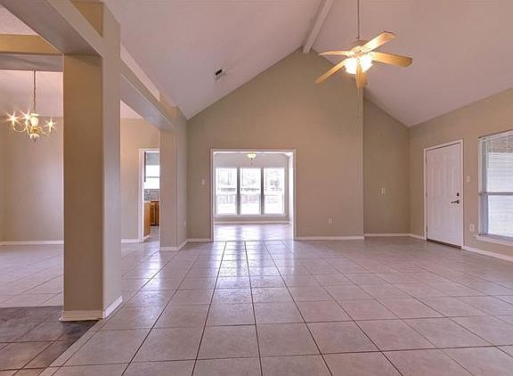 5th image of 325 Driftwood Cir