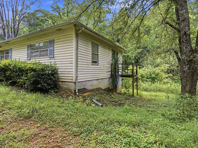 615 Macon St — Photo 26