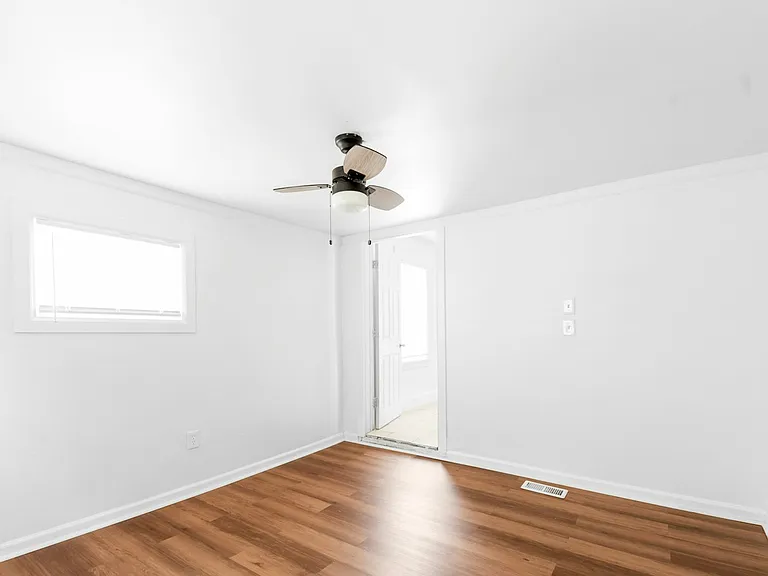 2048 W 105th St — Photo 13