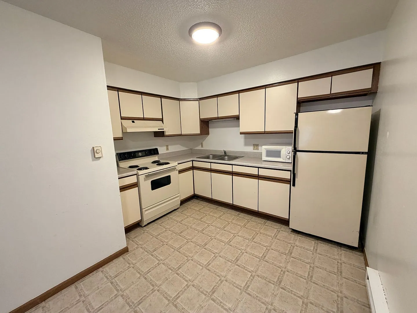 Holstein Property Group - 402-404 Mueller St — Photo 3