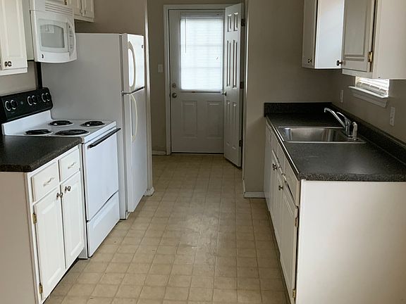 2nd image of 38 Camily Ct #38