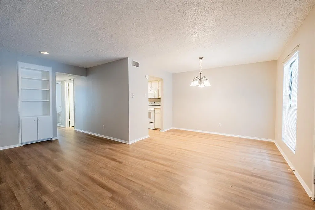 2401 Leon St Apt 108 — Photo 3