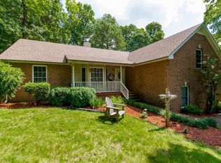 1011 Keyway Dr, Pleasant View, TN 37146