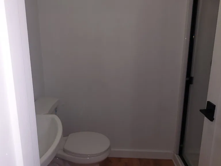 966 Modesto Ave — Photo 16